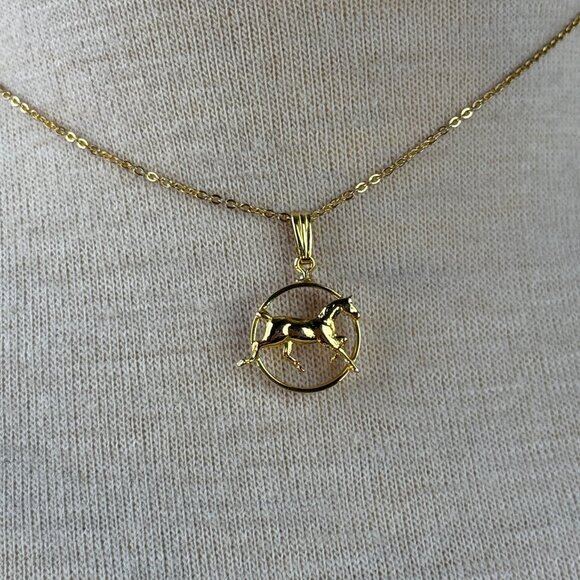 Gold Tone Horse Pendant Necklace 15.5" - Picture 2 of 7
